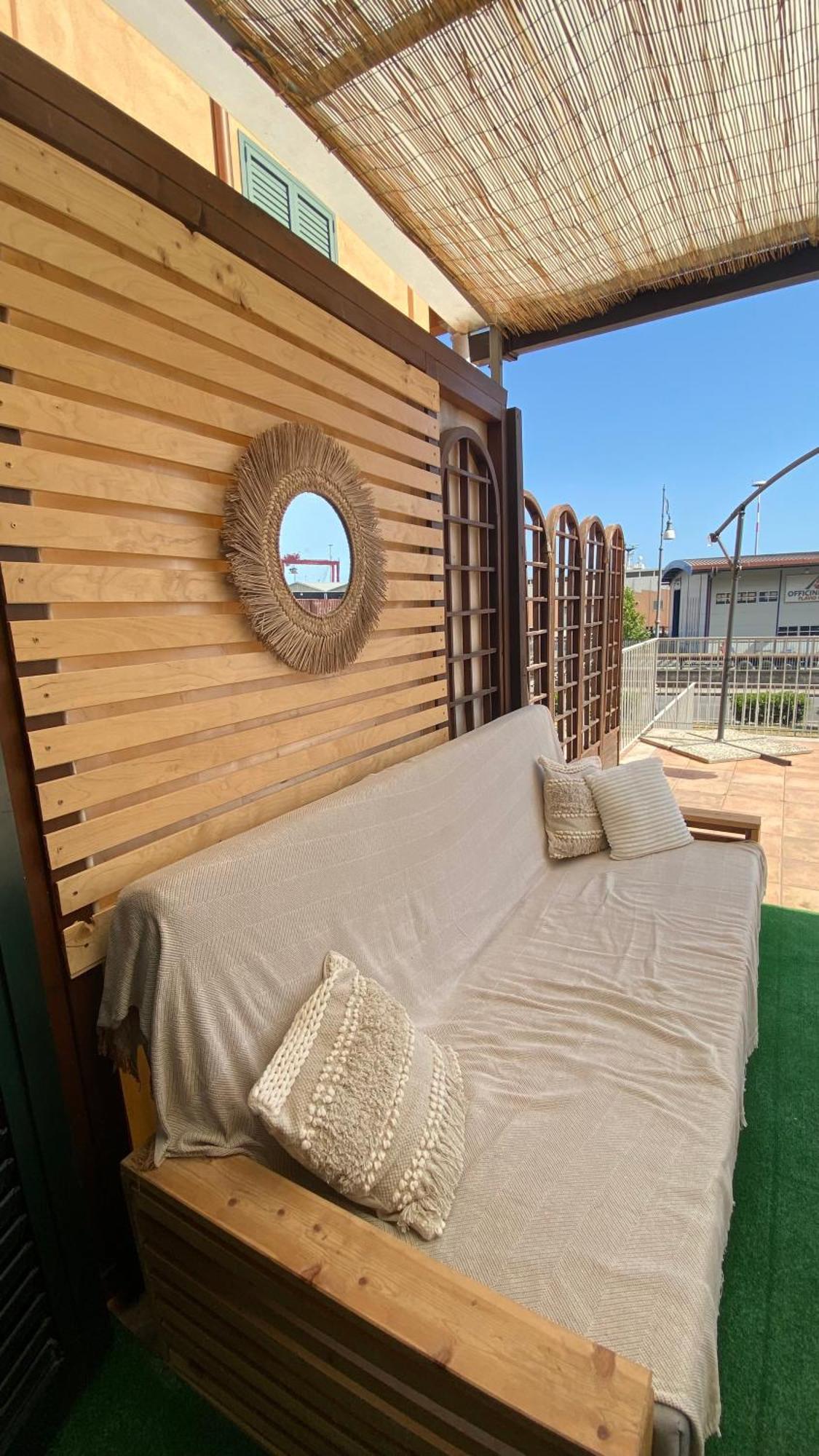 Ferienwohnung Giu Al Porto Salerno Exterior foto